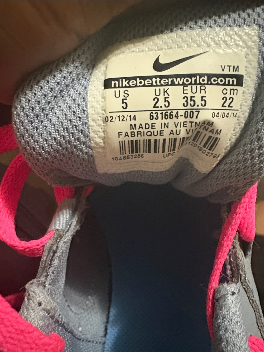 Nike Women's Gray Athletic Shoes with Pink Accents - Picture 3 of 4